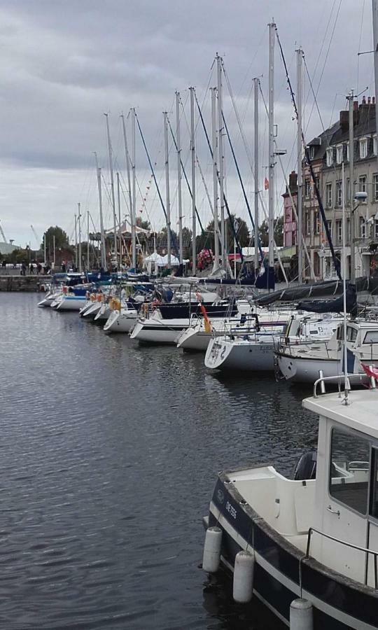 La Fleur D Honfleur Avec Son Parking Apartamento Exterior foto
